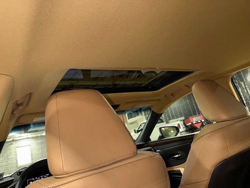 Used 2023 Lexus ES 350 w/ Premium Package FWD image 24