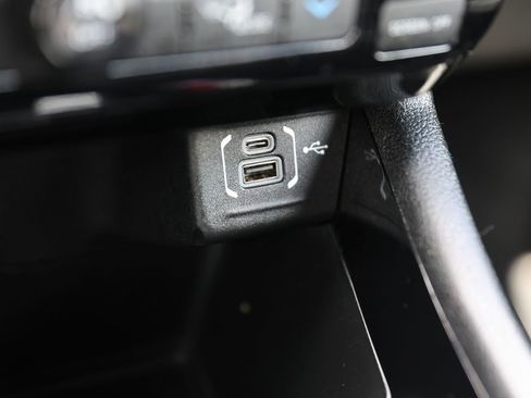Used 2024 Jeep Compass Limited w/ Sun and Sound Group AWD/4WD image 29