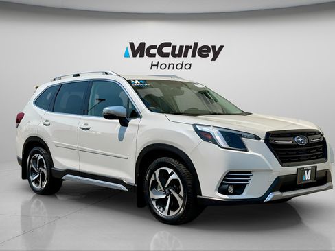Used 2023 Subaru Forester Touring AWD/4WD image 1