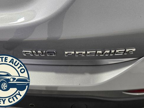 Used 2024 Chevrolet Equinox Premier image 30