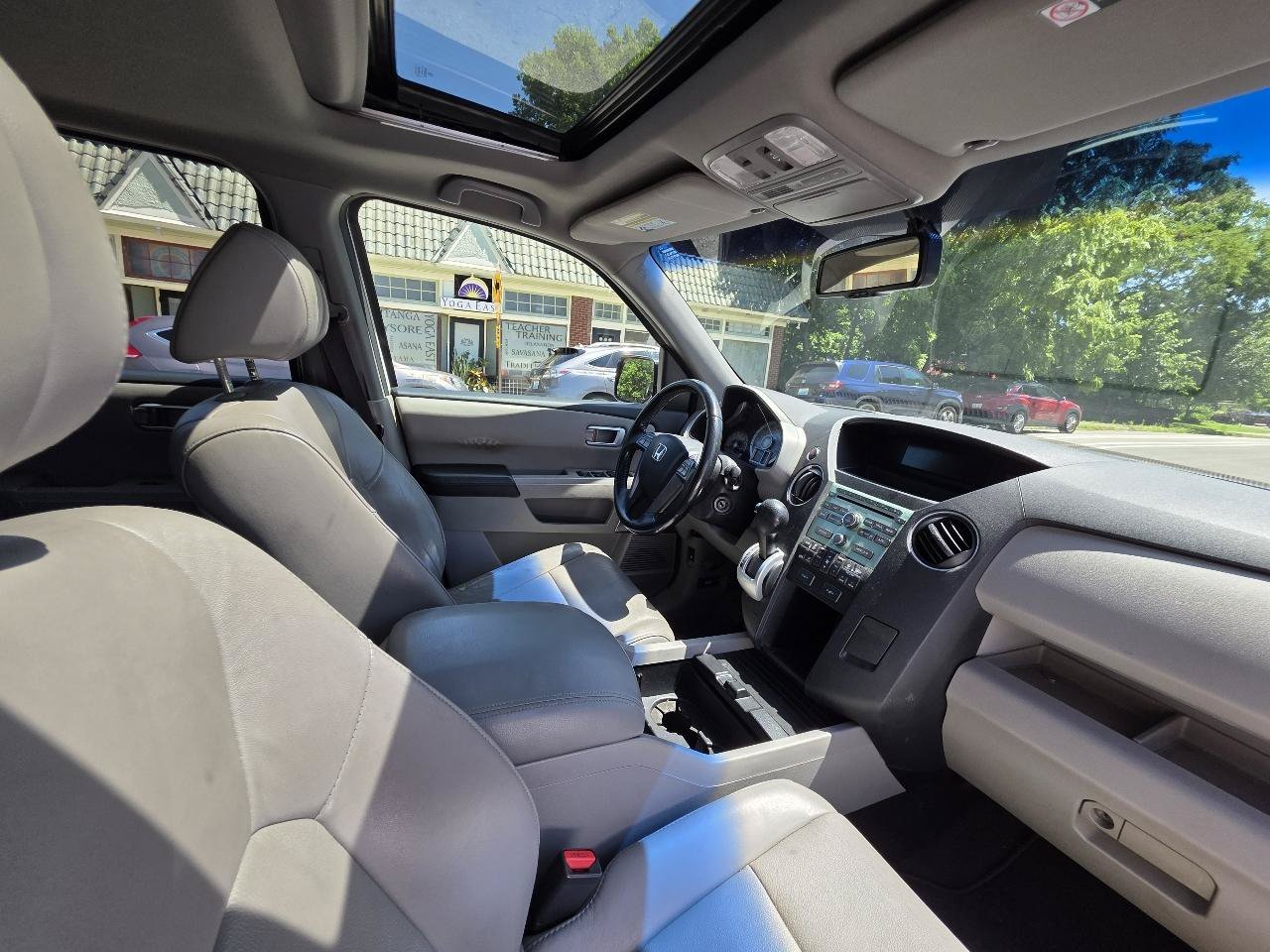 Used 2010 Honda Pilot EX-L image 25