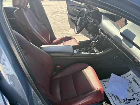 Used 2024 MAZDA MAZDA3 s image 18