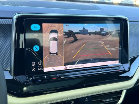 New 2026 Volkswagen Atlas Cross Sport SEL Premium R-Line AWD/4WD image 25