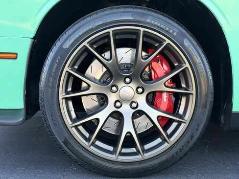 Used 2016 Dodge Challenger SRT Hellcat RWD image 20
