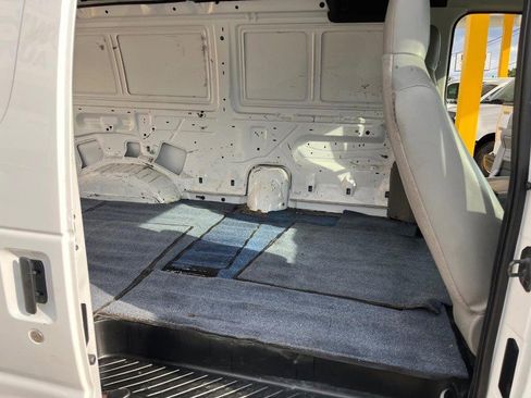 Used 2013 Ford E-250 and Econoline 250 image 12