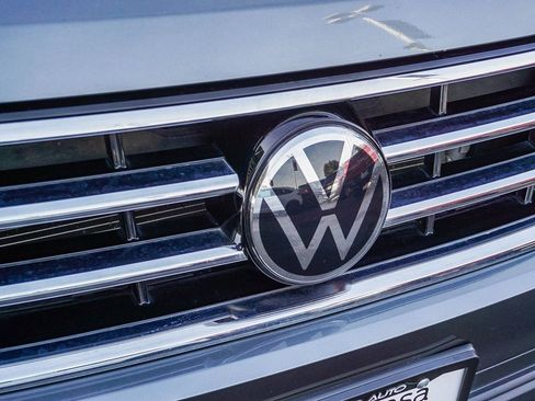 Used 2024 Volkswagen Tiguan S image 12