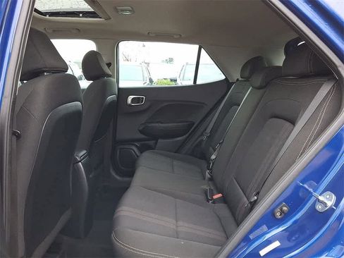 Used 2023 Hyundai Venue SEL image 10