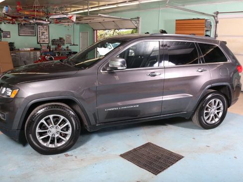 Used 2015 Jeep Grand Cherokee Limited AWD/4WD image 5