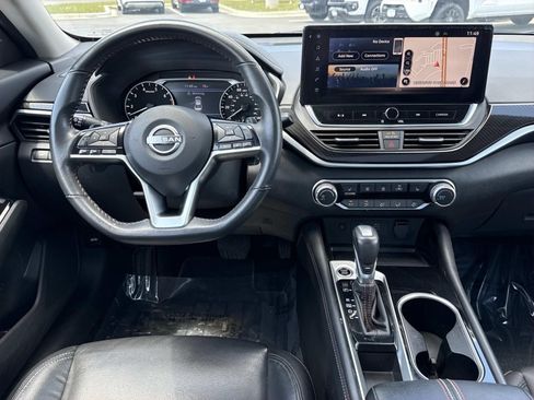 Used 2023 Nissan Altima 2.5 SR w/ SR Premium Package FWD image 8