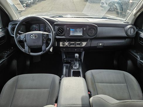 Used 2018 Toyota Tacoma SR AWD/4WD image 27