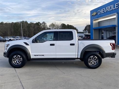 Used 2018 Ford F150 Raptor image 2