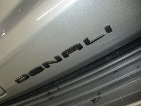 Certified 2023 GMC Yukon XL Denali AWD/4WD image 11