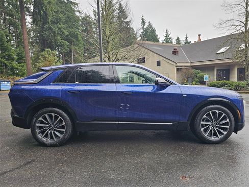 New 2026 Cadillac Lyriq Premium Sport image 6