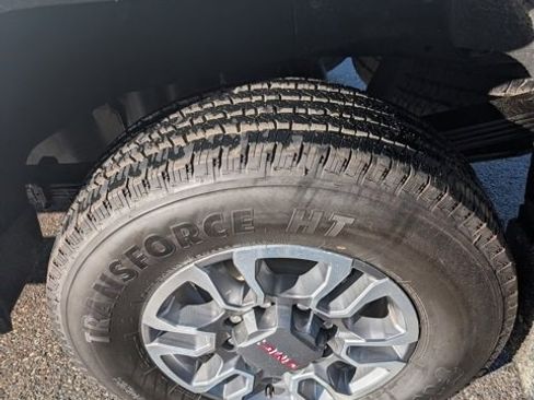 Used 2022 GMC Sierra 2500 SLT image 17