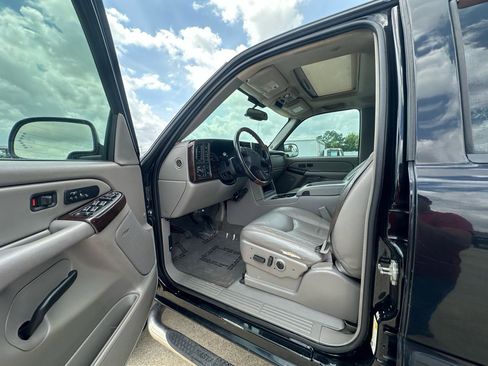 Used 2007 Chevrolet Silverado 1500 LT w/ Onstar Plus Package image 12