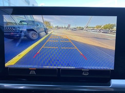 Used 2024 GMC Sierra 1500 SLE image 20