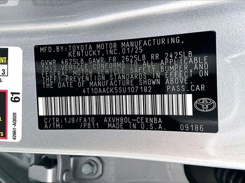 Used 2025 Toyota Camry LE w/ Convenience Package image 29