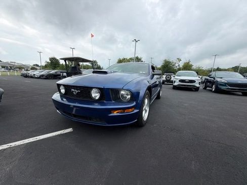 Used 2008 Ford Mustang GT RWD image 2