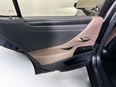 Used 2024 Lexus ES 350 w/ Premium Package image 26