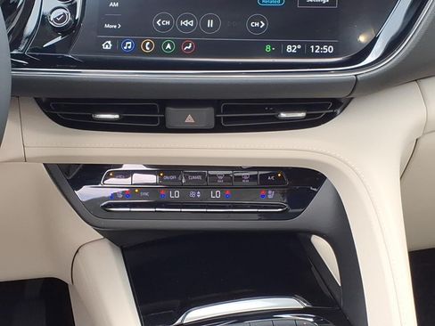 Certified 2022 Buick Envision Avenir w/ Technology Package II AWD/4WD image 14