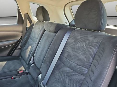 Used 2015 Nissan Rogue S AWD/4WD image 39
