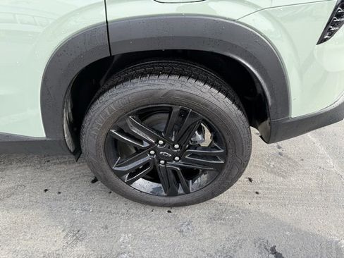 Used 2025 Chevrolet Trax ACTIV image 5