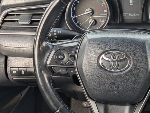 Used 2021 Toyota Camry SE image 17