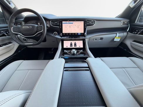 New 2026 Jeep Grand Wagoneer Summit AWD/4WD image 31