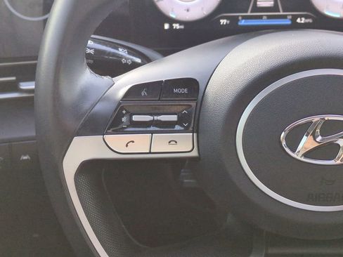 Used 2023 Hyundai Elantra Limited image 27