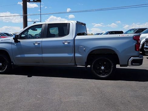 Used 2025 Chevrolet Silverado 1500 LT AWD/4WD image 2
