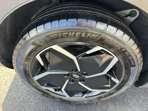Used 2024 Hyundai Ioniq 5 SEL AWD/4WD image 8