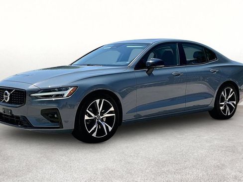 Used 2024 Volvo S60 B5 Plus AWD/4WD image 5