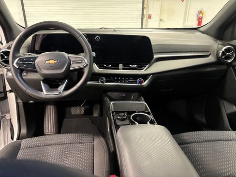 Used 2026 Chevrolet Equinox LT FWD image 26