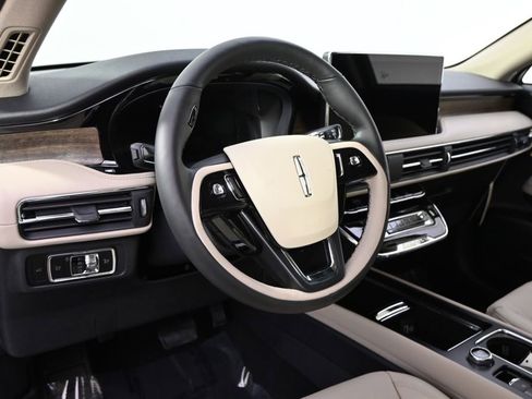 New 2026 Lincoln Corsair Reserve w/ Jet Appearance Package AWD/4WD image 12