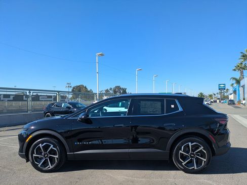 Used 2026 Chevrolet Equinox EV LT w/ LPO, All-Weather Mat Package image 2