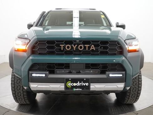 Used 2025 Toyota 4Runner Trailhunter AWD/4WD image 2