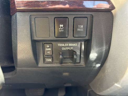 Used 2016 Toyota Tundra Limited w/ TRD Off Road Package AWD/4WD image 16