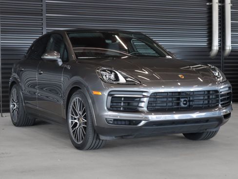 Certified 2023 Porsche Cayenne S image 7