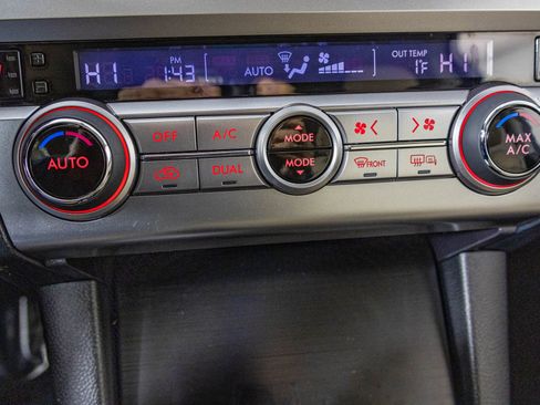 Used 2017 Subaru Outback 2.5i Premium image 30