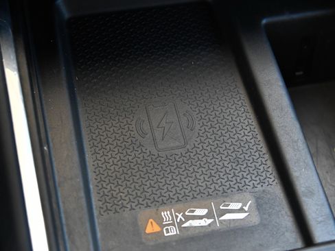 Used 2024 GMC Acadia Elevation FWD image 30