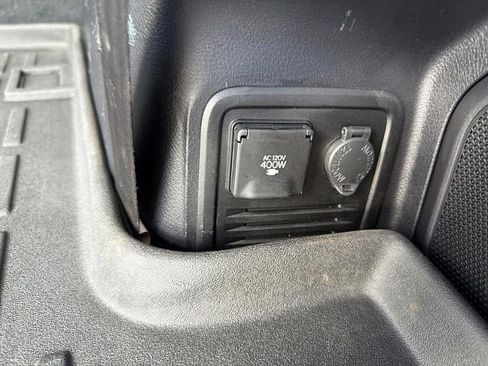 Used 2019 Toyota 4Runner Limited w/ Convenience Package AWD/4WD image 13