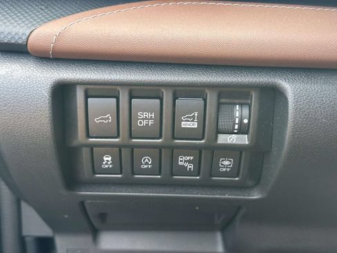 Certified 2023 Subaru Forester Touring AWD/4WD image 32