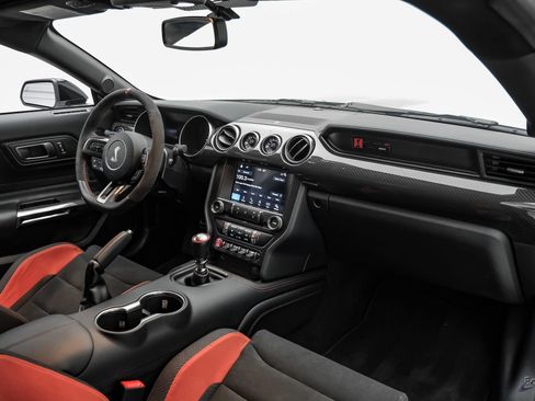 Used 2019 Ford Mustang Shelby GT350R w/ GT350R Equipment Group 920A RWD image 46