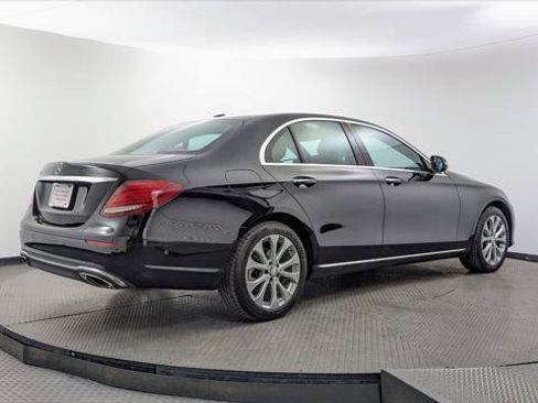Used 2017 Mercedes-Benz E 300 image 8