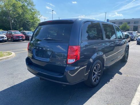 Used 2014 Dodge Grand Caravan SE FWD image 4