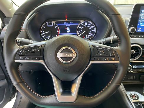 Used 2025 Nissan Sentra SR FWD image 29