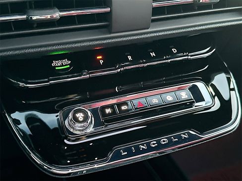 Used 2025 Lincoln Corsair Reserve image 22
