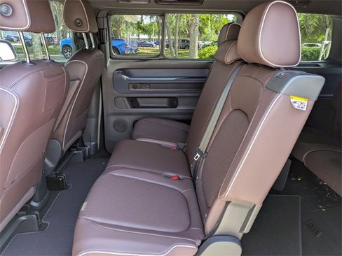 New 2025 Volkswagen ID. Buzz Pro S image 15