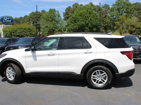 New 2026 Ford Explorer Active RWD image 14