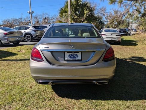 Used 2019 Mercedes-Benz C 300 Sedan image 4
